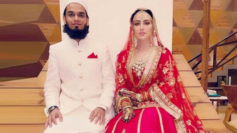 অভিনয় ছেড়ে মুফতিকে বিয়ে: ‘ব্রেনওয়াশ’ নিয়ে নীরবতা ভাঙলেন সানা