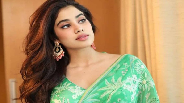 জেনে নিন জাহ্নবীর রূপটানের গোপন রহস্য...