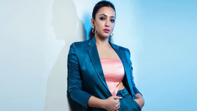 ‘জয়িতা’ হয়ে আদালতে লড়বেন কৌশানী