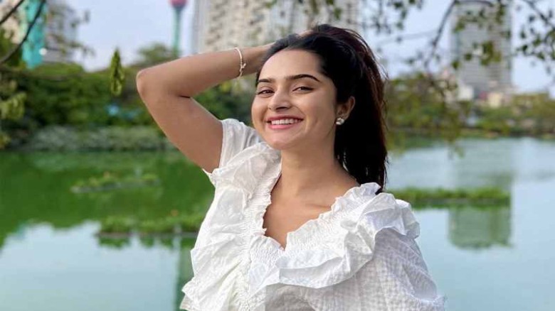 অফ-স্ক্রিনে আমাদের রসায়ন খুব চমৎকার : কেয়া পায়েল...