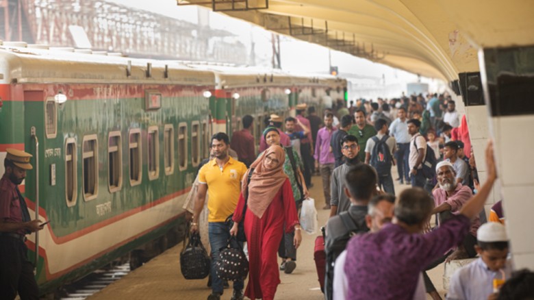 ঈদে ট্রেনের অগ্রিম টিকিট বিক্রির তারিখ ঘোষণা