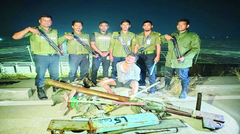 মাতারবাড়ী বিদ্যুৎ প্রকল্পে আনসার সদস্যদের বীরত্বপূর্ণ পদক্ষেপ...