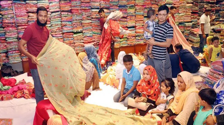 জমে উঠেছে ঈদের বাজার, সক্রিয় অসাধু চক্র