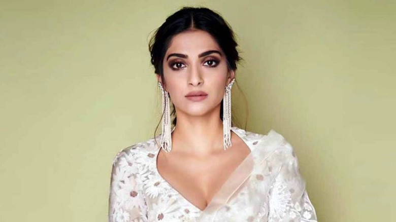 ফের পুত্র সন্তানের মা হলেন সোনম কাপুর