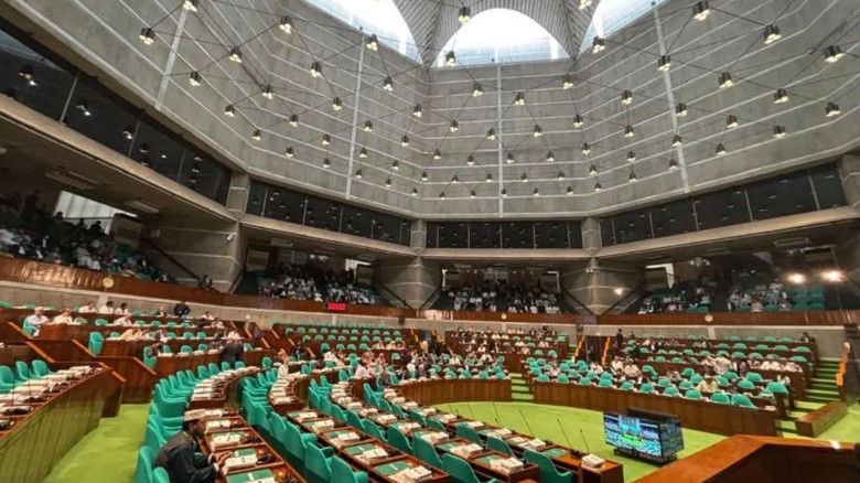 যেভাবে নির্বাচিত হন সংরক্ষিত নারী এমপিরা...