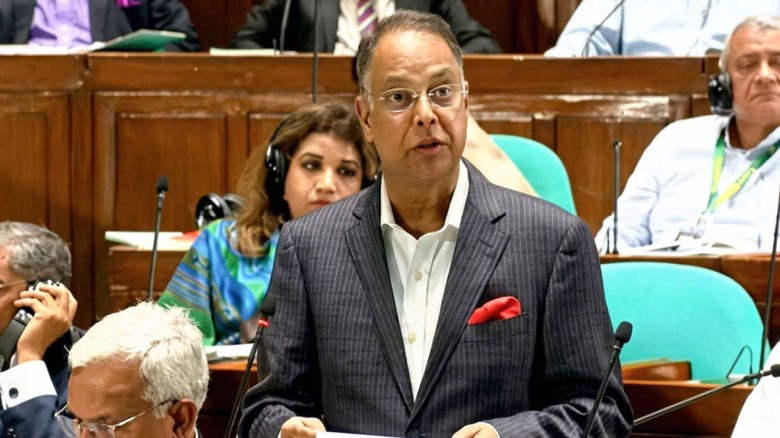 দেশে জ্বালানি তেলের পর্যাপ্ত মজুত আছে : মন্ত্রী