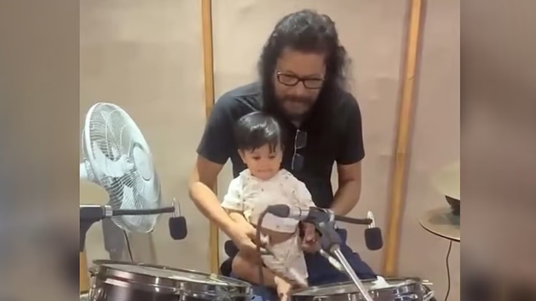 ছেলে জিবরানকে ড্রাম শেখাচ্ছেন জেমস, ভিডিও ভাইরাল