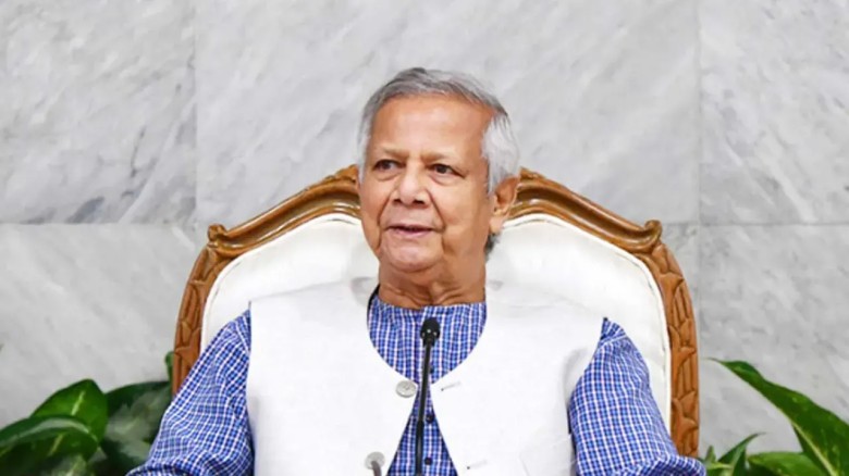 ড. ইউনূসসহ ৪ জনের বিরুদ্ধে মামলার আবেদন