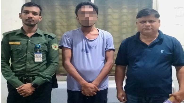 আনসারের অভিযানে মুগদা হাসপাতালে ছিনতাইকারী আটক